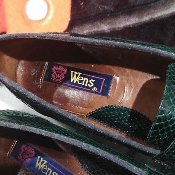 Men's Shoes - Picture 2 of 6